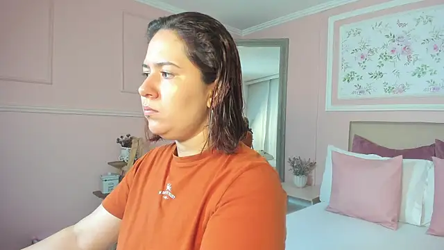 zoes milee online show from 03-17-25, 11:10