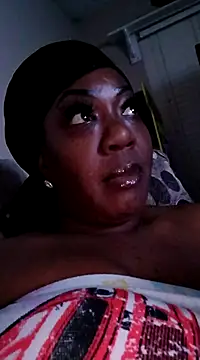 chocolatechipkukky85 online show from 02-05-25, 02:40