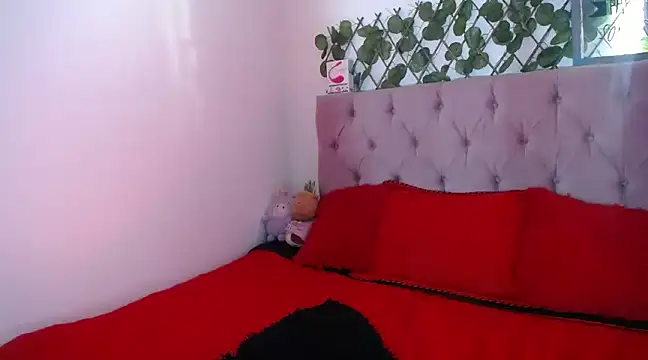 Snapshot of Karina_KloudOne chatting on 01-23-25, 11:15 Karina KloudOne online show from 01-23-25, 11:15