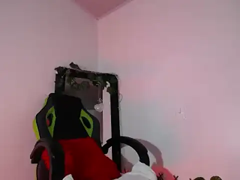 Snapshot of Karina_KloudOne chatting on 02-10-25, 07:49 Karina KloudOne online show from 02-10-25, 07:49