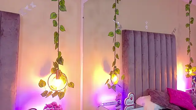 Snapshot of Dahlia_Rousse chatting on 01-13-26, 06:29 Dahlia Rousse online show from 01-13-26, 06:29