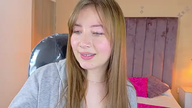 Snapshot of Dahlia_Rousse chatting on 03-05-26, 05:03 Dahlia Rousse online show from 03-05-26, 05:03