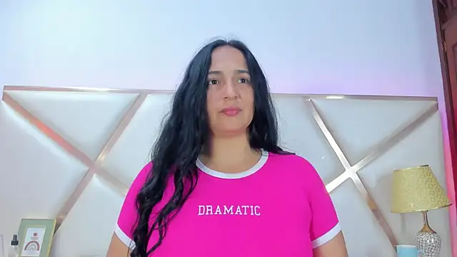 Snapshot of LucineArias chatting on 02-17-25, 08:04 LucineArias online show from 02-17-25, 08:04