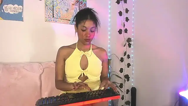 ElectraaJoness online show from 05-14-26, 01:51