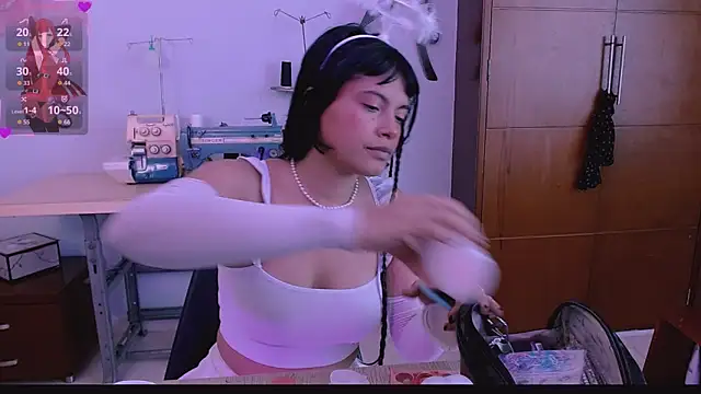 Snapshot of Mattilda_18 chatting on 10-08-25, 07:33 Mattilda 18 online show from 10-08-25, 07:33