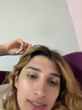 Queensara  online show from 02-25-25, 01:20