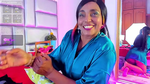 LovelyNickii online show from 04-26-26, 03:15