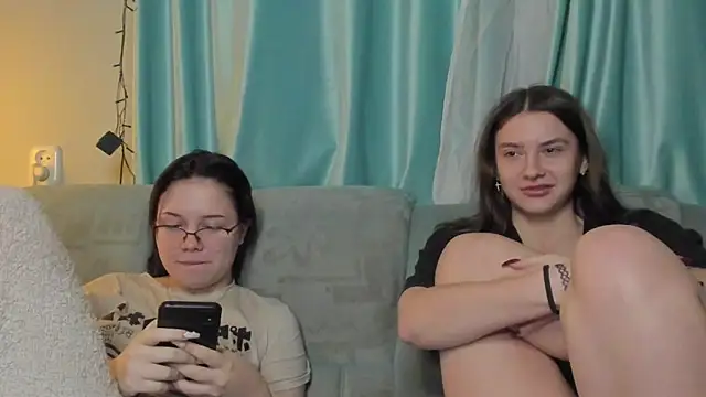 Snapshot of honey_love_honeyy chatting on 01-18-25, 10:06 honey love honeyy online show from 01-18-25, 10:06