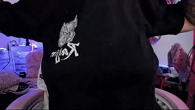 Snapshot of amyswallow7 chatting on 12-02-25, 03:12 amyswallow7 online show from 12-02-25, 03:12