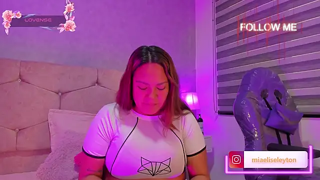 Elise-Leyton online show from 09-26-25, 03:38