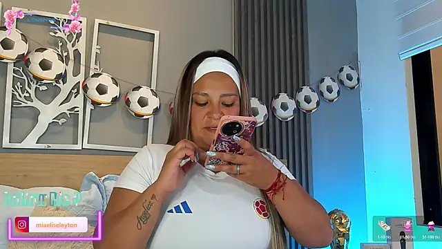 Elise-Leyton online show from 06-23-26, 06:50