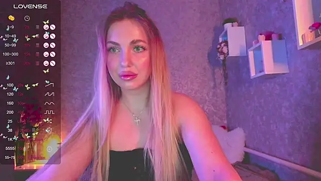 Snapshot of Mika_Rayy chatting on 01-10-25, 02:45 Mika Rayy online show from 01-10-25, 02:45