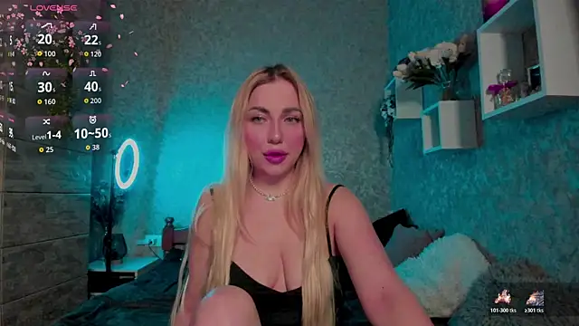 Snapshot of Mika_Rayy chatting on 11-11-25, 10:32 Mika Rayy online show from 11-11-25, 10:32