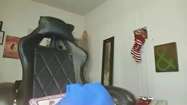 Snapshot of BaByArM81 chatting on 10-29-25, 10:11 BaByArM81 online show from 10-29-25, 10:11