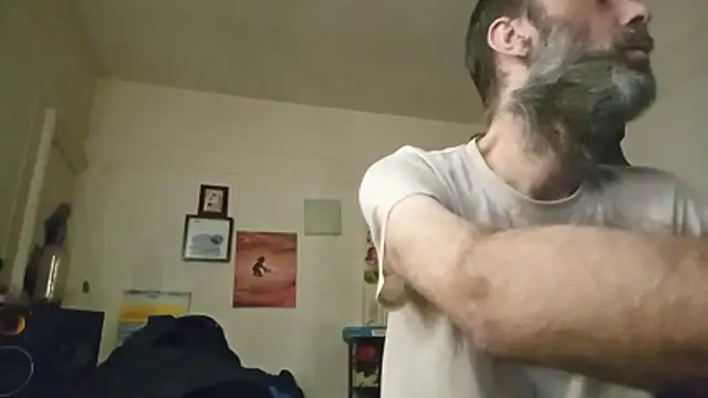 Snapshot of BaByArM81 chatting on 02-10-26, 09:02 BaByArM81 online show from 02-10-26, 09:02