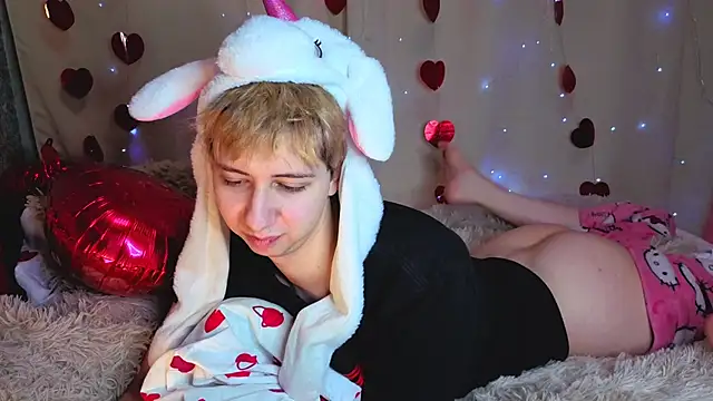 Snapshot of Timothy_Fox chatting on 02-08-26, 11:08 Timothy Fox online show from 02-08-26, 11:08