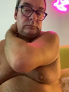 Snapshot of MountJohnXL chatting on 03-06-26, 01:24 MountJohnXL online show from 03-06-26, 01:24