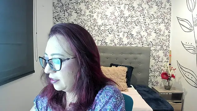 Victoria Adamns online show from 03-06-25, 11:25