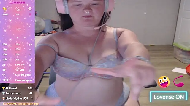 nowitsCynder online show from 04-24-26, 03:58