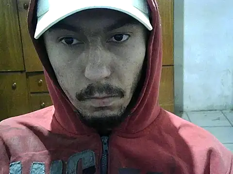 Snapshot of michel1520 chatting on 10-10-25, 10:42 michel1520 online show from 10-10-25, 10:42