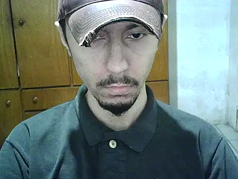 Snapshot of michel1520 chatting on 11-09-25, 06:17 michel1520 online show from 11-09-25, 06:17