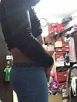 leonardohot1987 online show from 01-22-25, 05:16