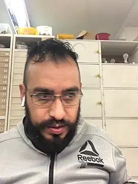 leonardohot1987 online show from 02-05-25, 04:36