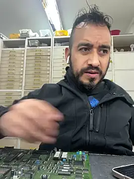 leonardohot1987 online show from 03-12-25, 07:38