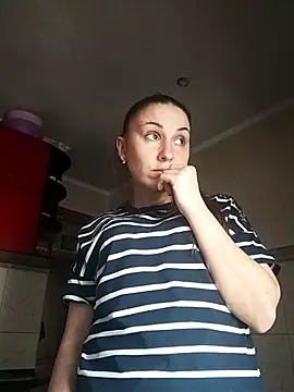 Snapshot of Yuliia30 chatting on 02-10-26, 10:52 Yuliia30 online show from 02-10-26, 10:52