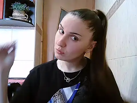 Yuliia30 online show from 05-01-26, 02:10