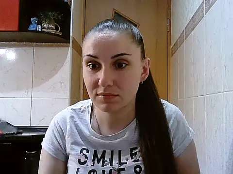 Yuliia30 online show from 05-28-26, 06:16