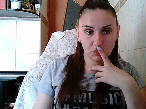 Yuliia30 online show from 07-13-26, 11:24