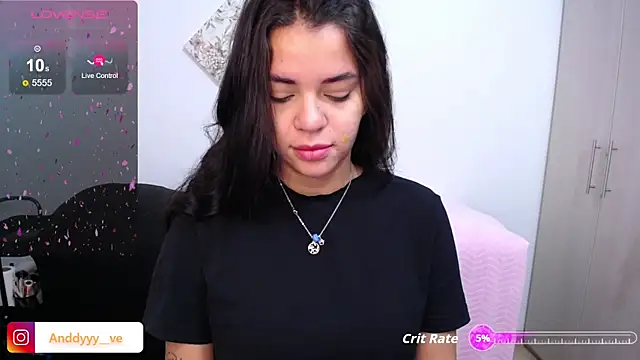 Snapshot of Anddyy__ chatting on 10-22-25, 01:11 Anddyy online show from 10-22-25, 01:11