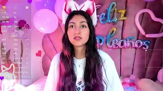 sweetfoxy 17 online show from 02-17-25, 09:30