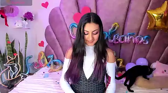 Snapshot of sweetfoxy_17 chatting on 02-25-25, 06:09 sweetfoxy 17 online show from 02-25-25, 06:09