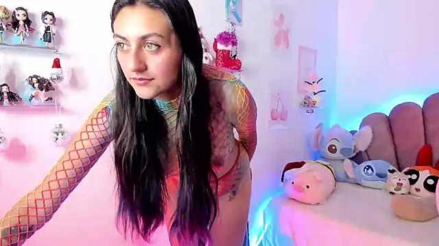 Snapshot of sweetfoxy_17 chatting on 12-18-25, 04:29 sweetfoxy 17 online show from 12-18-25, 04:29