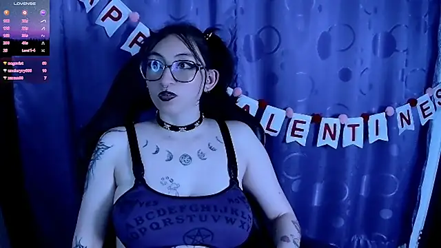 Snapshot of Kimlennox_ chatting on 02-11-25, 10:18 Kimlennox online show from 02-11-25, 10:18