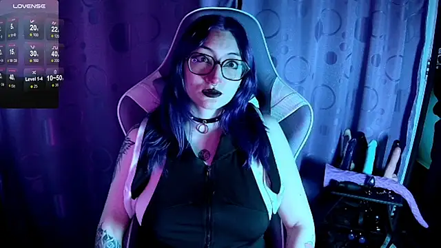 Snapshot of Kimlennox_ chatting on 09-19-25, 01:12 Kimlennox online show from 09-19-25, 01:12