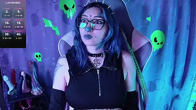 Snapshot of Kimlennox_ chatting on 01-19-26, 01:48 Kimlennox online show from 01-19-26, 01:48