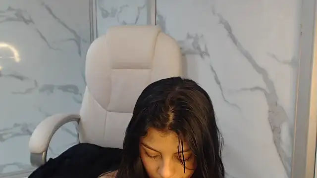 Salmaportman69 online show from 02-22-25, 07:56