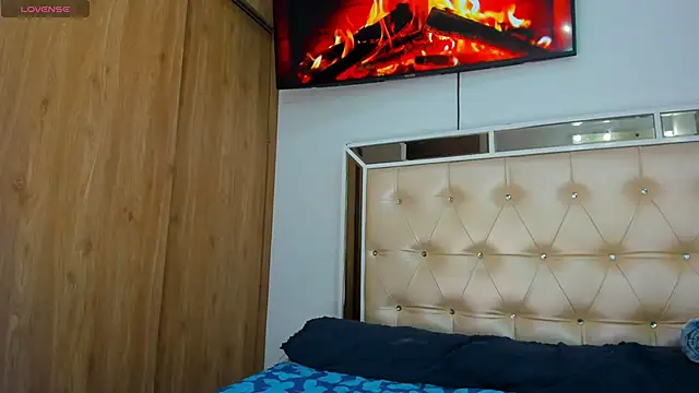 Sexyhot cat online show from 12-20-25, 01:12