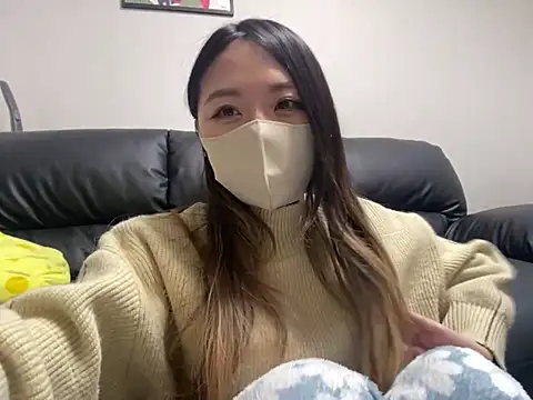 Snapshot of yazawa_oO chatting on 02-06-25, 01:21 yazawa oO online show from 02-06-25, 01:21