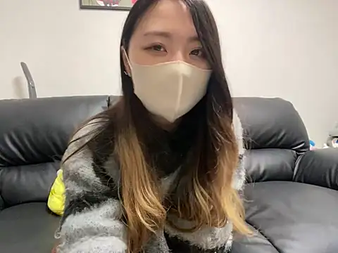 Snapshot of yazawa_oO chatting on 03-03-25, 06:15 yazawa oO online show from 03-03-25, 06:15