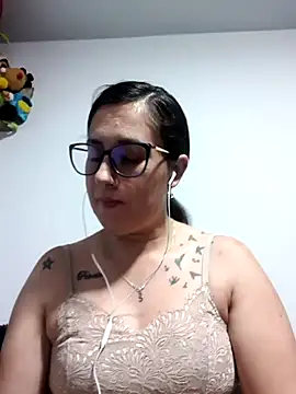 CHARLOTTE 1711 online show from 11-19-25, 03:28