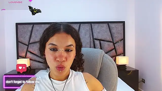 Snapshot of ilitzy_cardona chatting on 11-12-25, 01:17 ilitzy cardona online show from 11-12-25, 01:17