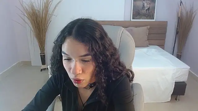 Snapshot of ilitzy_cardona chatting on 05-13-26, 03:53 ilitzy cardona online show from 05-13-26, 03:53