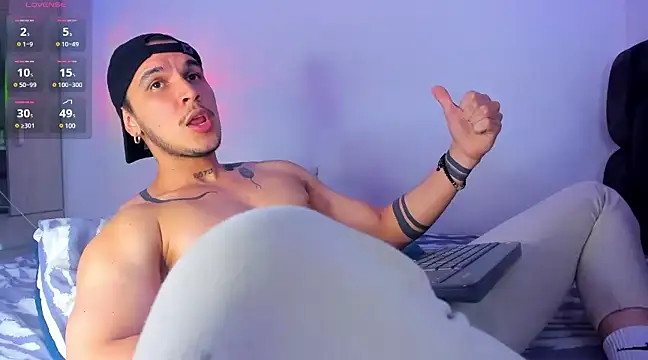 austinoficial online show from 02-06-25, 02:44