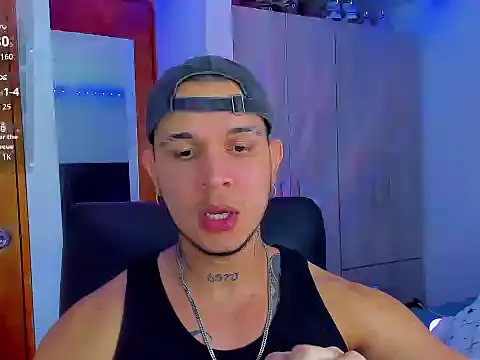 austinoficial online show from 09-11-25, 03:17