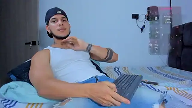 austinoficial online show from 03-08-26, 02:04