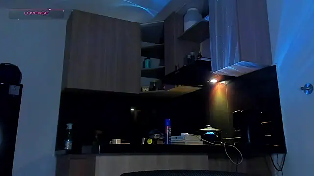 Snapshot of austinoficial chatting on 05-15-26, 02:40 austinoficial online show from 05-15-26, 02:40